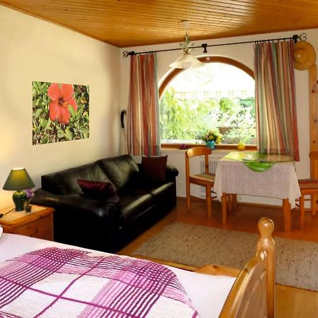 Ferienwohnung Schellander Privatstrand Фельден-ам-Вертерзе Екстер'єр фото